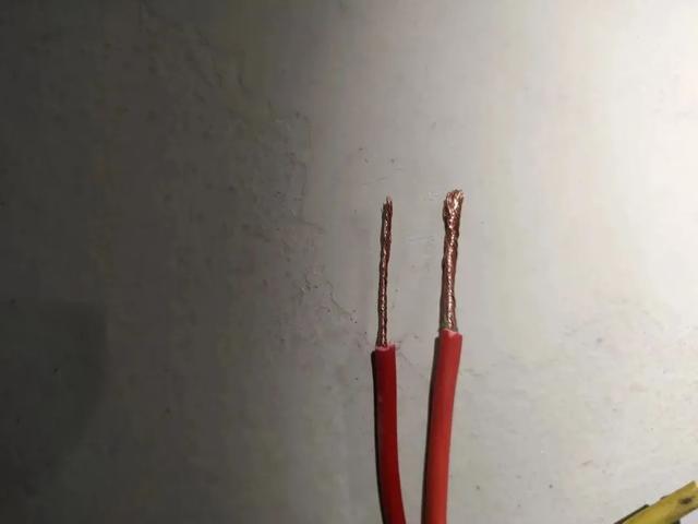 “銅包鋁的，兩三年可能就壞了”，記者暗訪發(fā)現(xiàn)消防電線背后貓膩